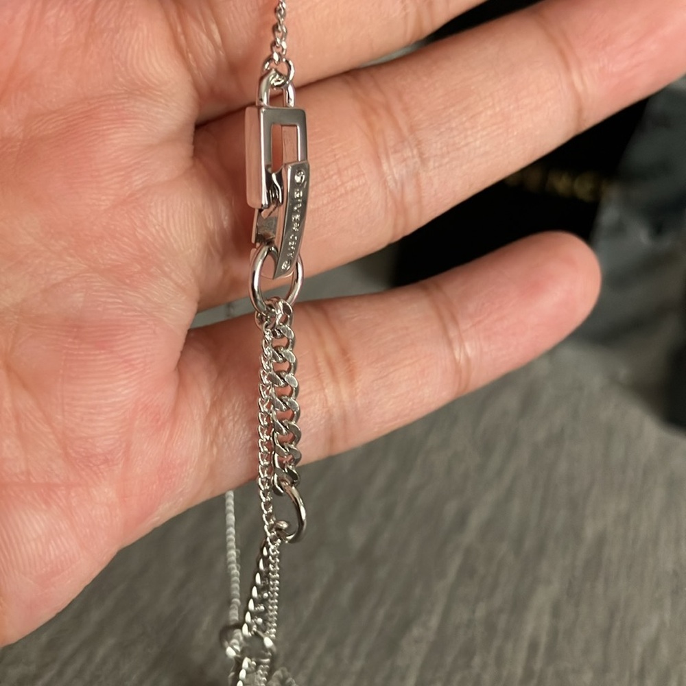 Givenchy necklace - Picture 14 of 14